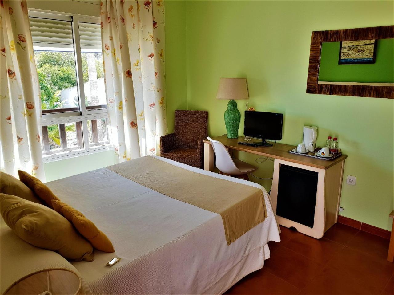 Hotel Las Calas Agua Amarga  Ngoại thất bức ảnh